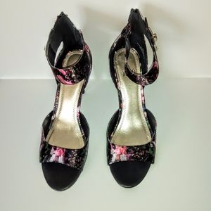 Impo Tanya Black Multi Heels Sz 9M